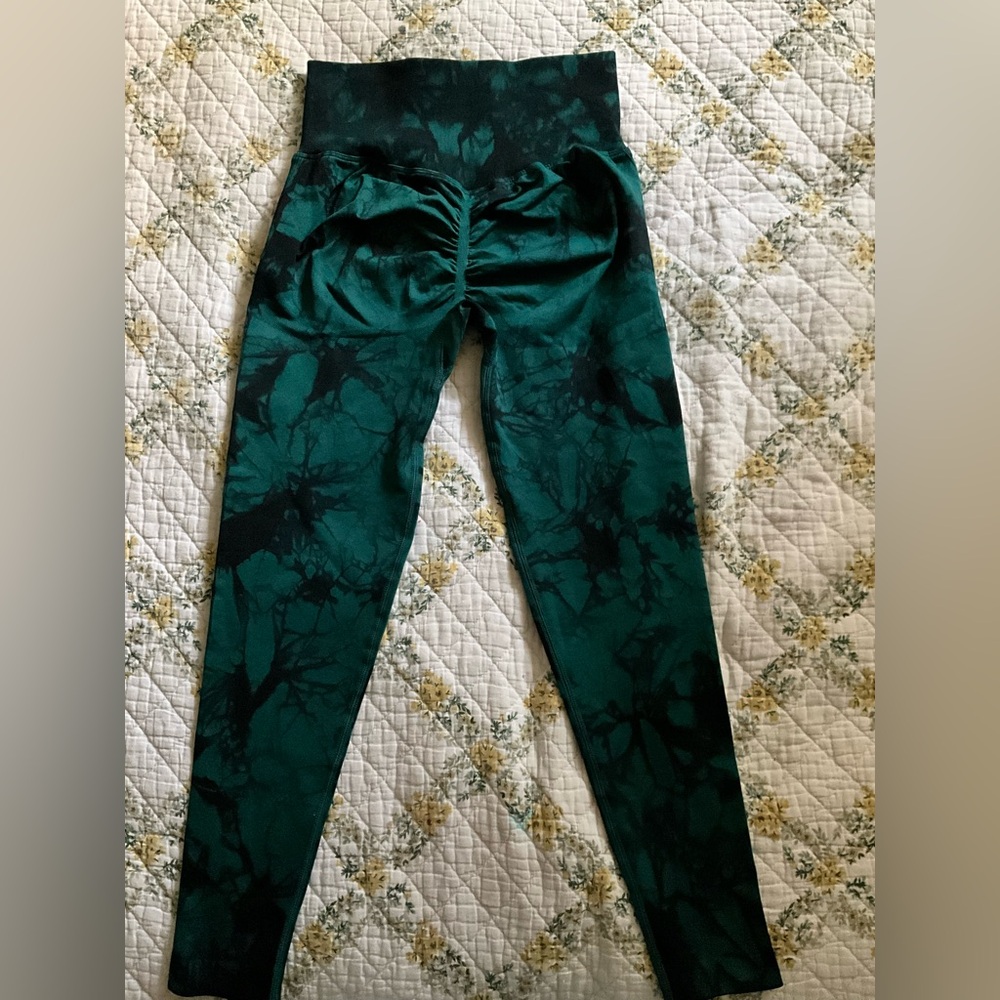 Emerald Tie-Dye Women's Leggings for Gym and Yoga 🧘‍♀️